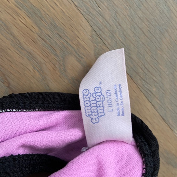 Girls swimsuit - Picture 4 of 4